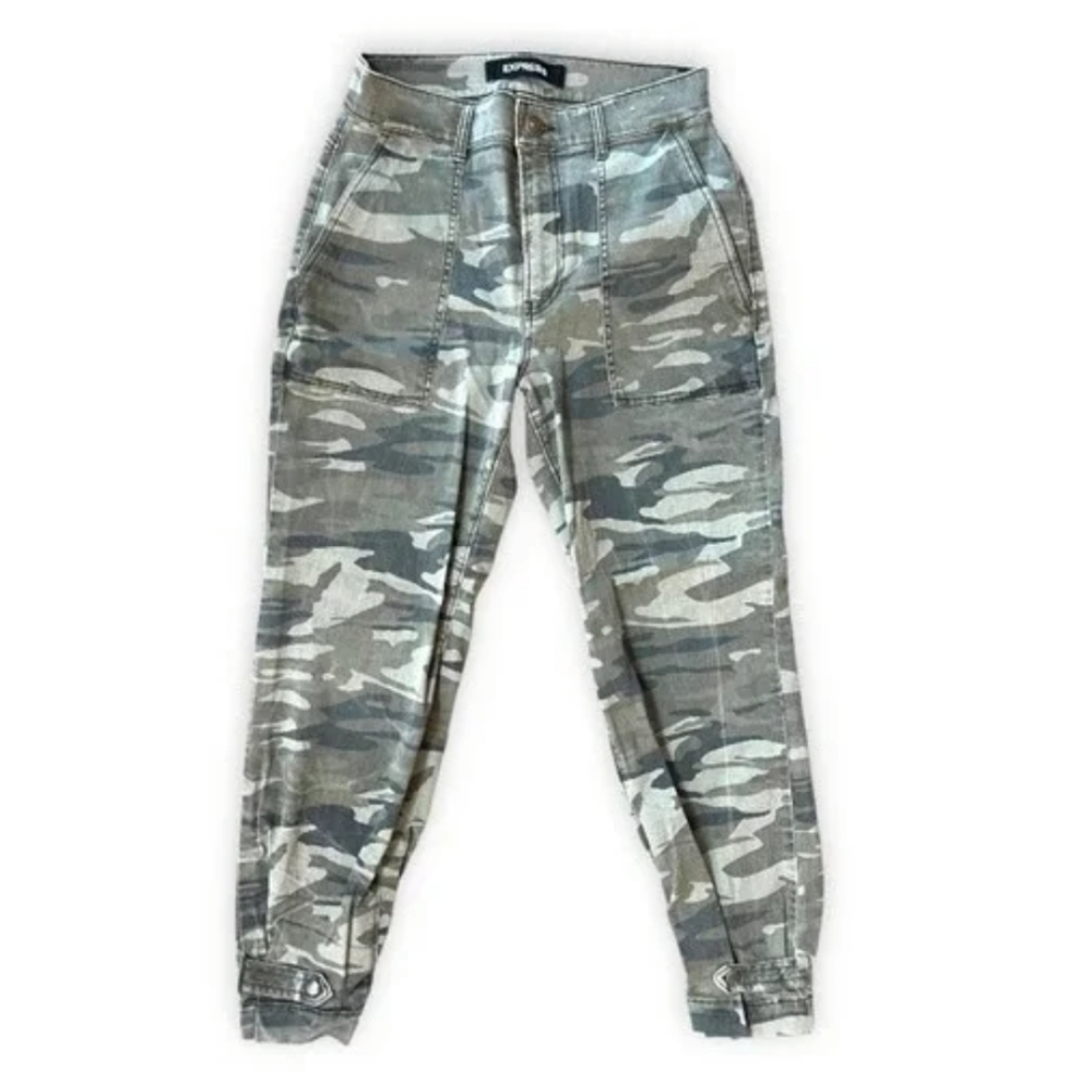EXPRESS Camo Joggers Express Army High Rise Stretchy Joggers Size 4 Camo…